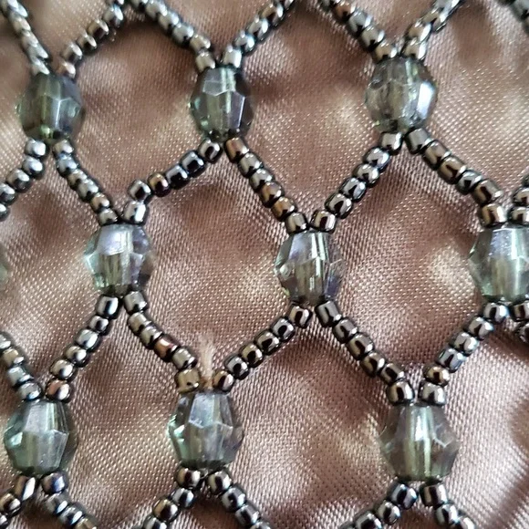 SOLD - Eye-catching green beaded purse - Picture 2 of 5